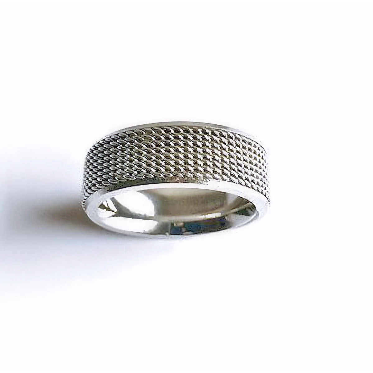 Wire Mesh Stainless Steel Ring: A Contemporary Twist