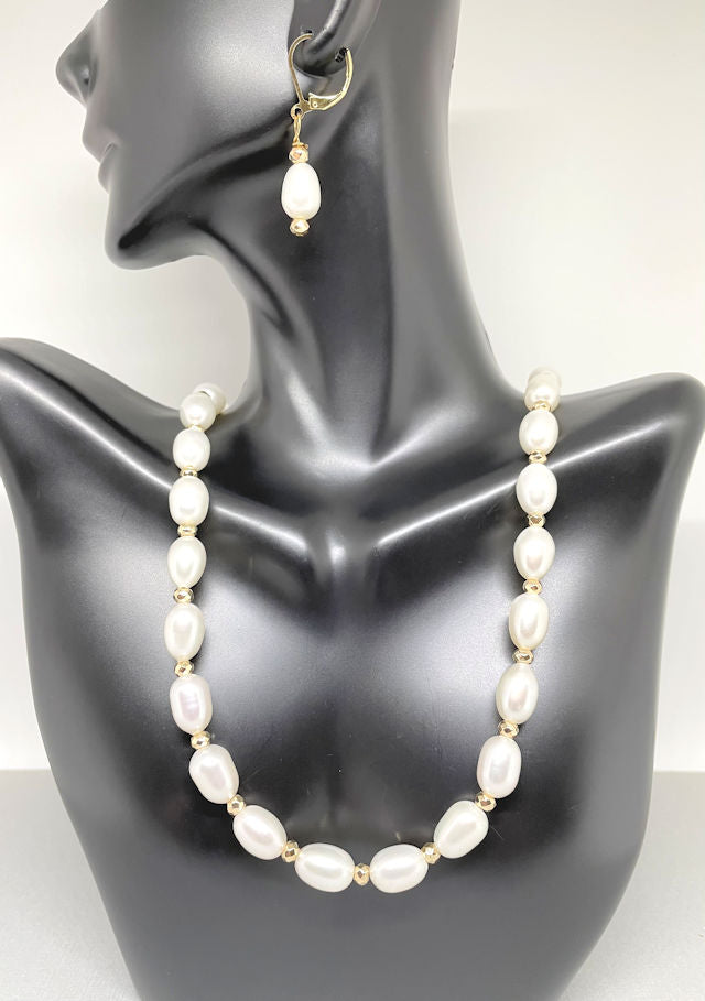 Freshwater Pearl Necklace and Earring Set
