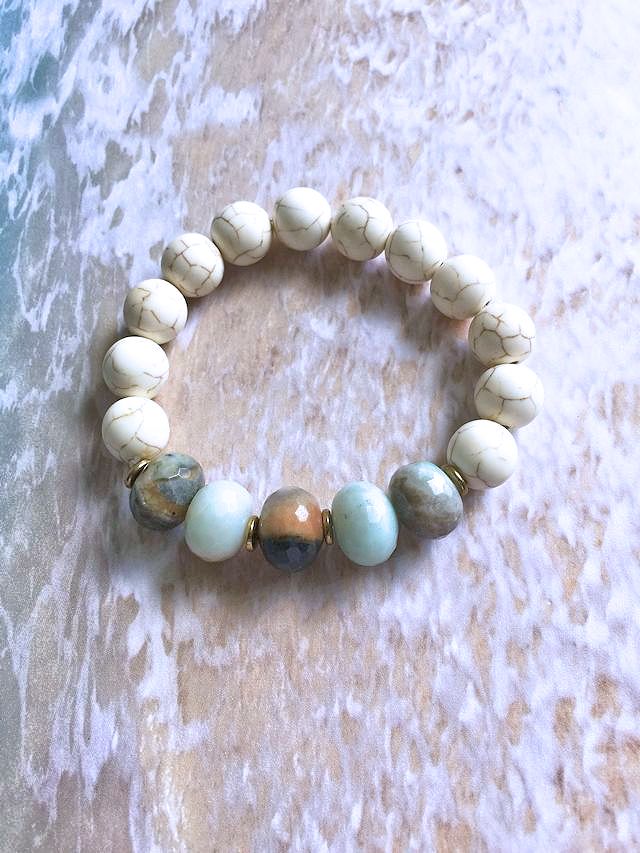 Cream Howlite and Amazonite Stretch Bracelet