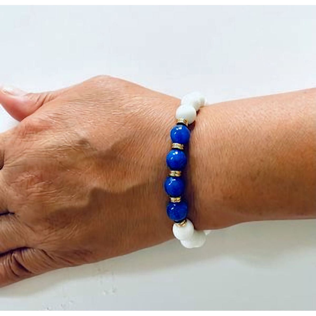 White Agate Stretch Bracelet with Blue Agate Beads