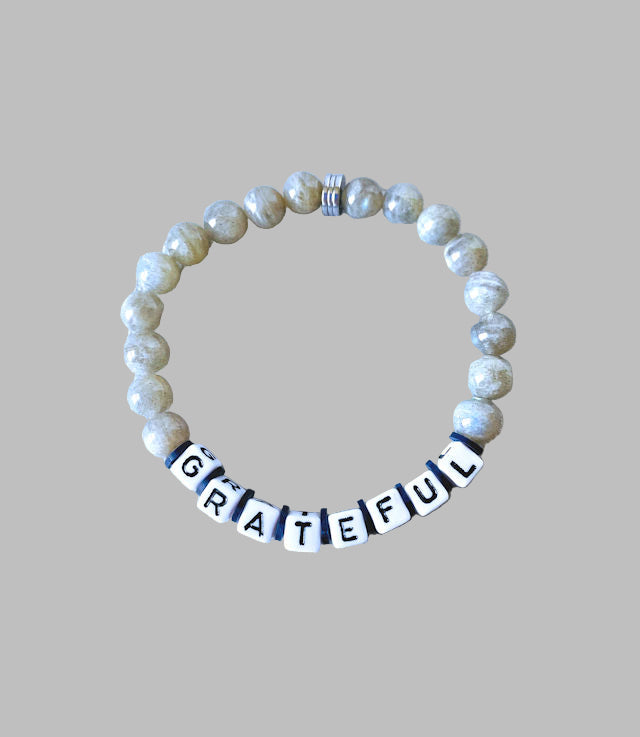 Glowing Gratitude: 'GRATEFUL' Labradorite Stretch Bracelet