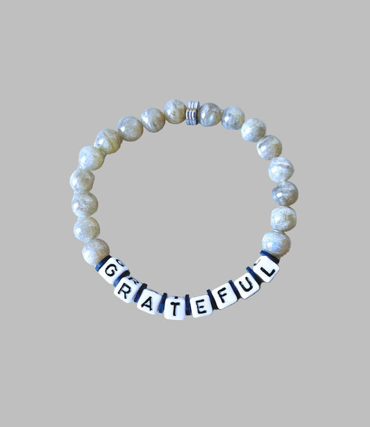 Glowing Gratitude: 'GRATEFUL' Labradorite Stretch Bracelet